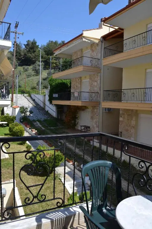 Roses RT apartments Skioni I