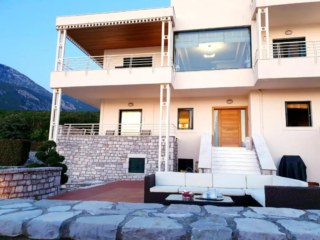 Elaianthos