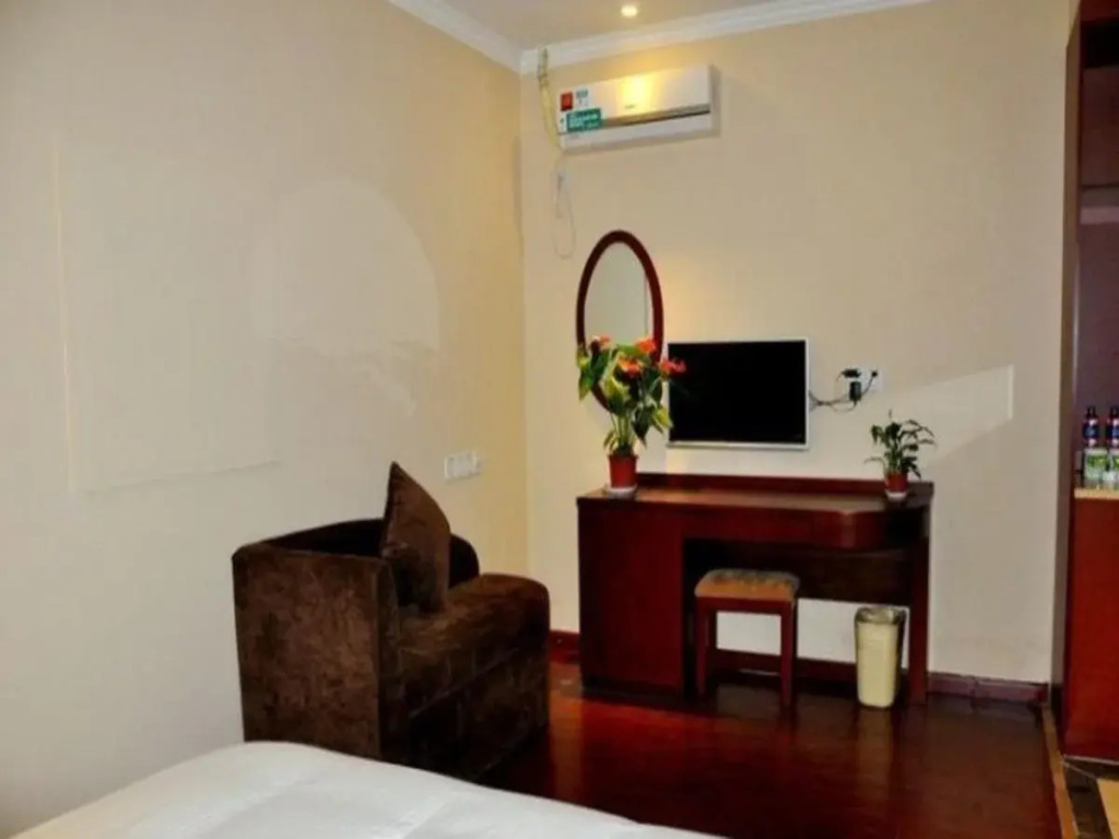 GreenTree Inn Wuxi Binhu District Gonghu Avenue Jinchengwan Park Express Hotel