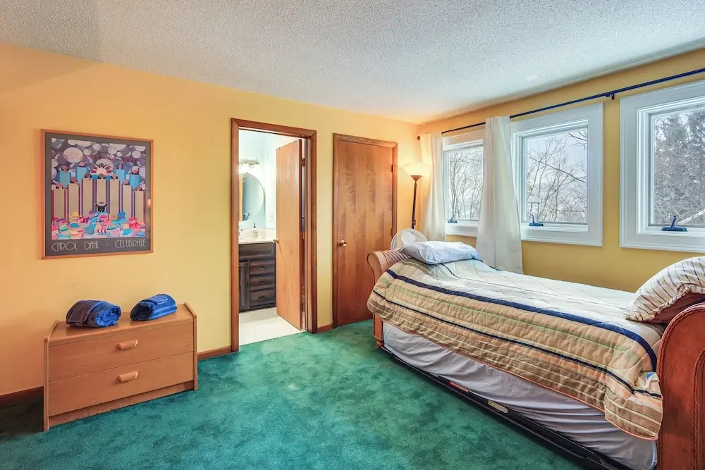 Primely Located Dover Escape < 1 Mi to Mt Snow!