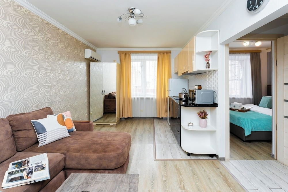 Stay Inn на ул. Лусаворича, 3