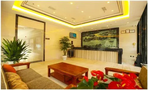 Chengdu Holiday Sunshine Hotel