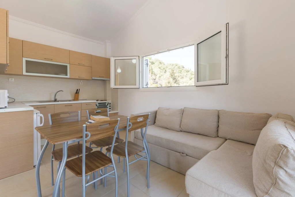Villa Mia Private Pool Walk to Beach A C Wifi Car Not Required Eco-friendly - 2598