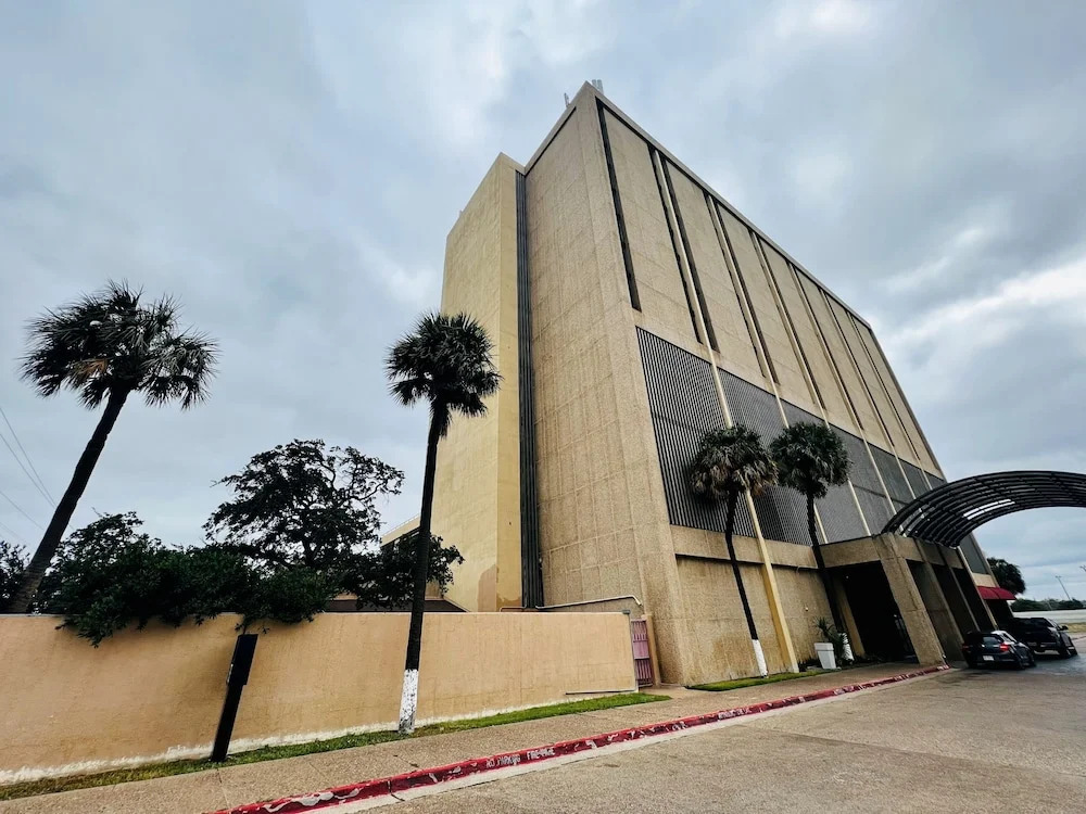 Holiday Inn Civic Center Laredo