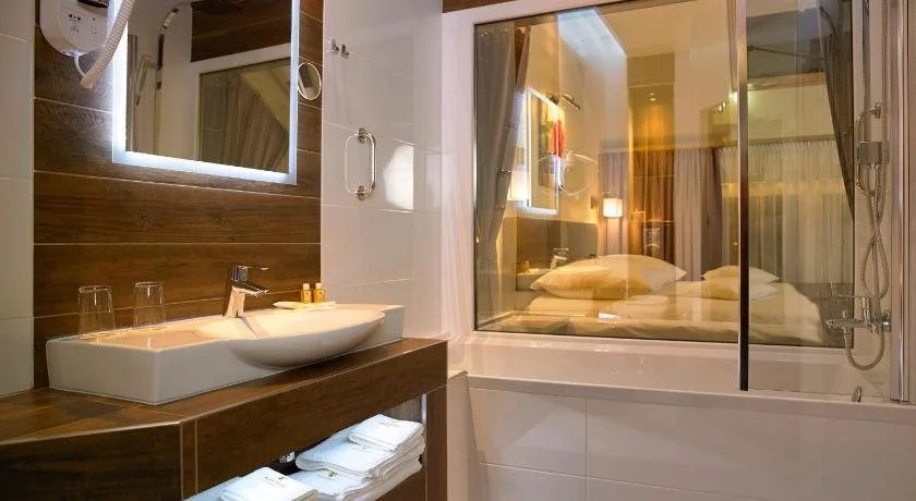 Aura - Hotel & Restaurant & Sauna