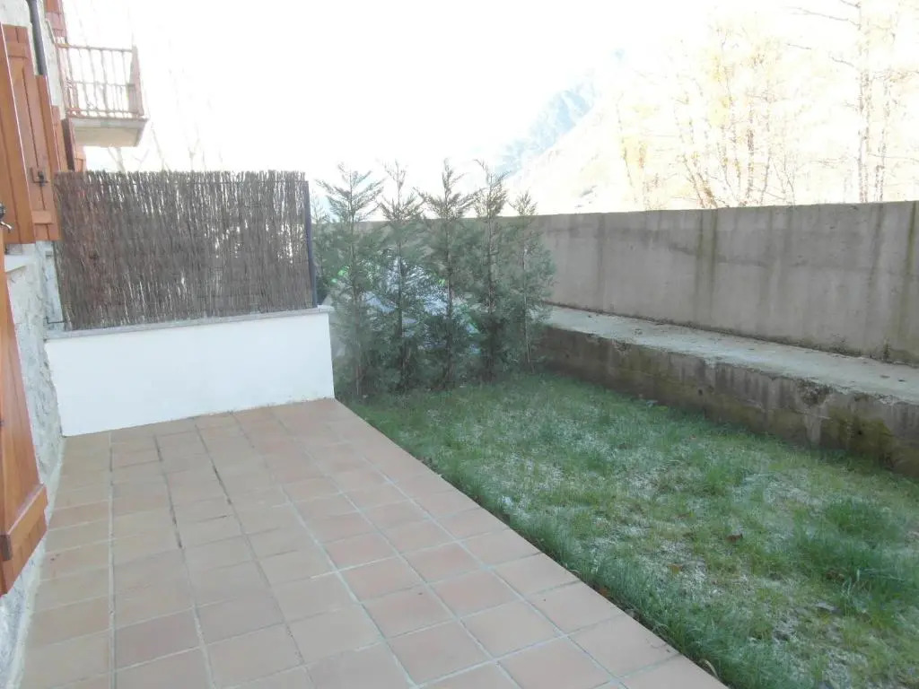 B25 - la Granja, Bajo Con Jardín - Villmor
