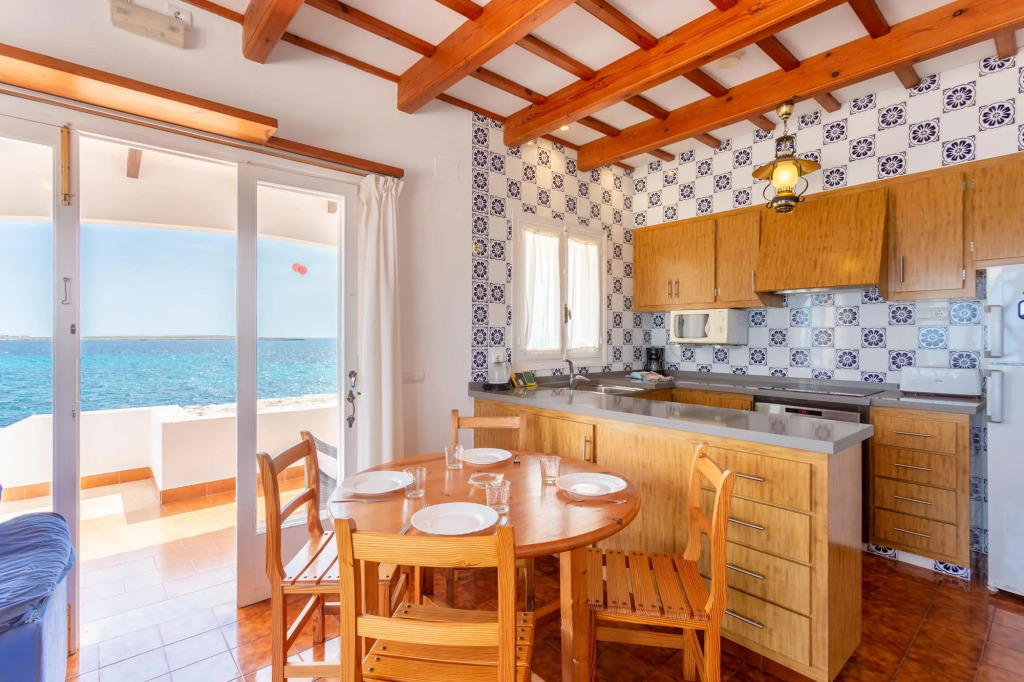 Voramar Waterfront: Walk to Beach, Sea Views, A/C, WiFi, Car Not Required                            - 2200
