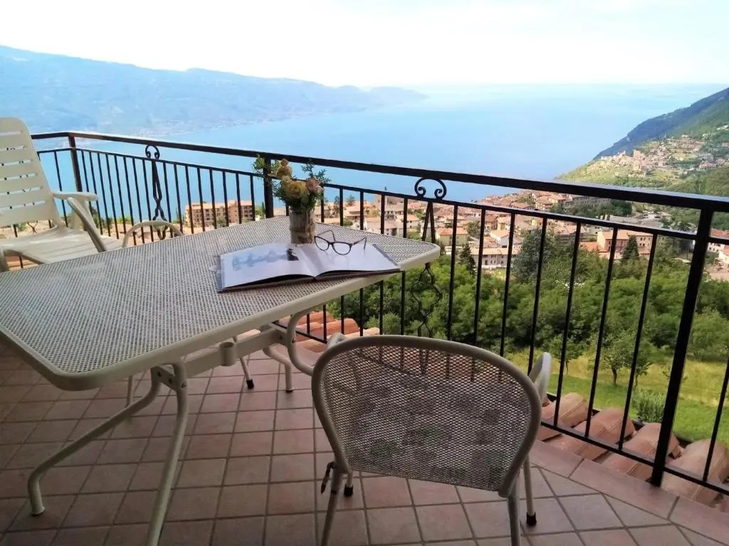 Ferienwohnung für 2 Personen 2 Kinder ca 50 m in Tignale, Gardasee Westufer Gardasee