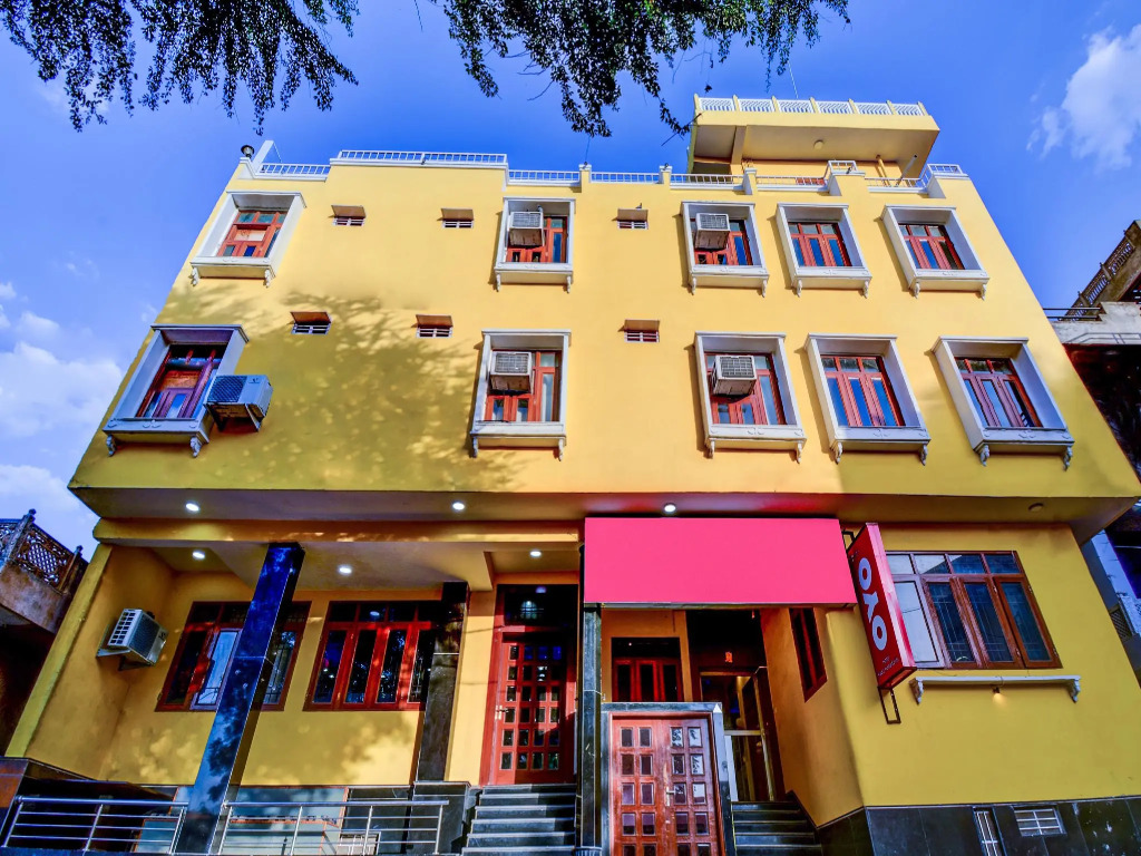OYO 22110 Hotel Karni Palace