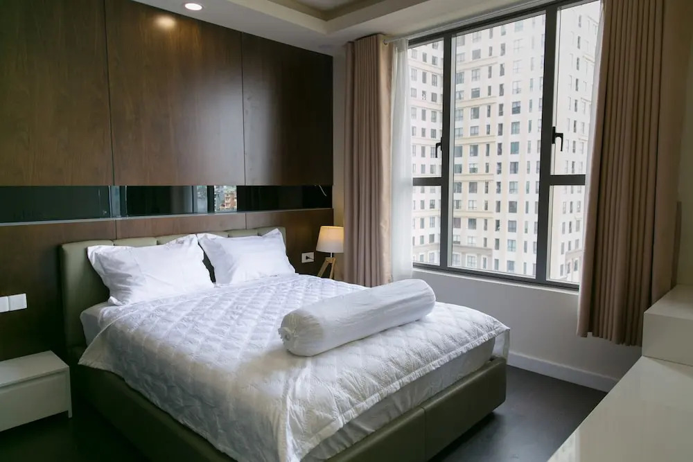 J7 3BR Apartment