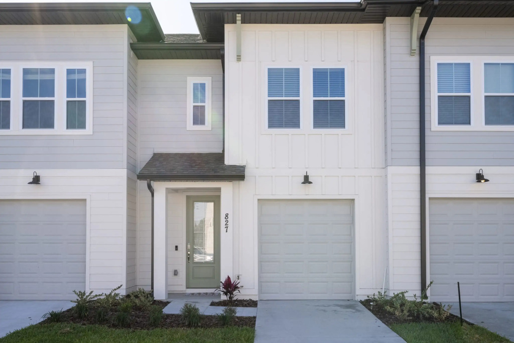 Marvelous 3 Bd Close to Disney   Enclaves at Festival 827