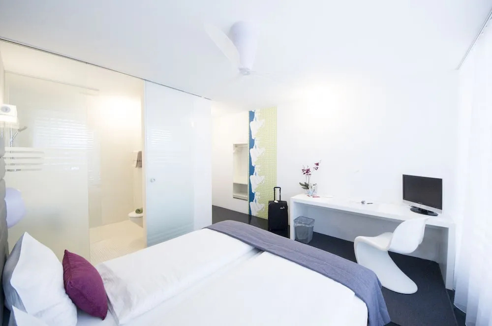 Sky Motel