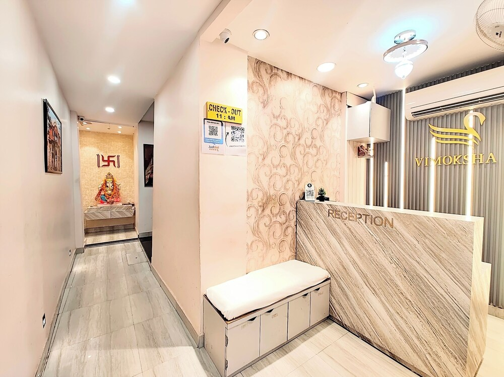 Hotel VIMOKSHA# RESIDENCE - Near Kashi-Vishwanath-Temple-And Ganga Ghat With-Lift-Wifi- Restaurant- Paid-Parking facilities-Newly Decorated Room- A Top Rated Premium Hotel in Varanasi