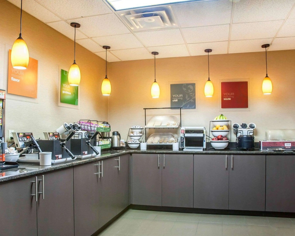 Comfort Inn & Suites Sturbridge-Brimfield