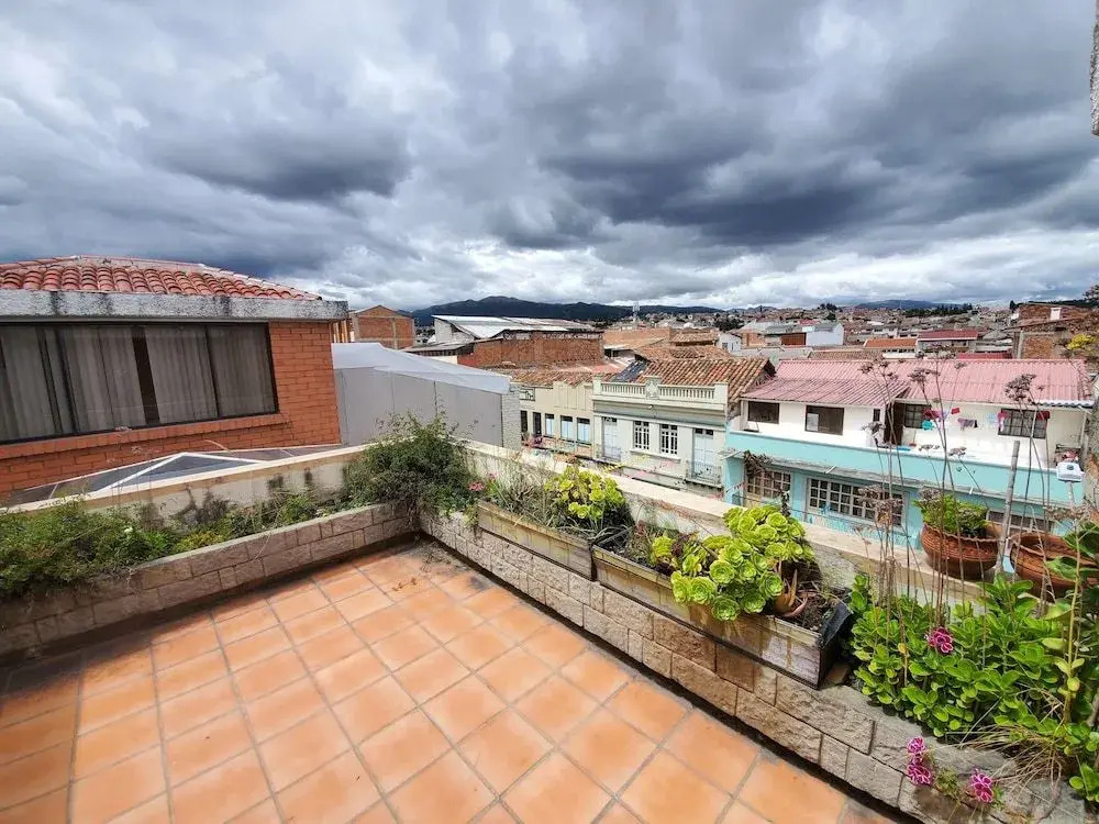 Mariscal Inn & Suites