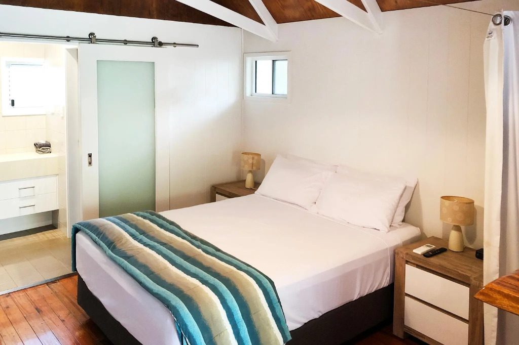 Airlie Beach Magnums
