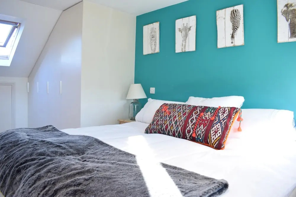 2 Bedroom Apartment With Garden in Shepherds Bush