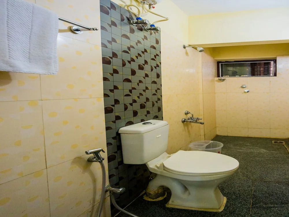 OYO 15412 Home 2BHK Aluva Metro Station