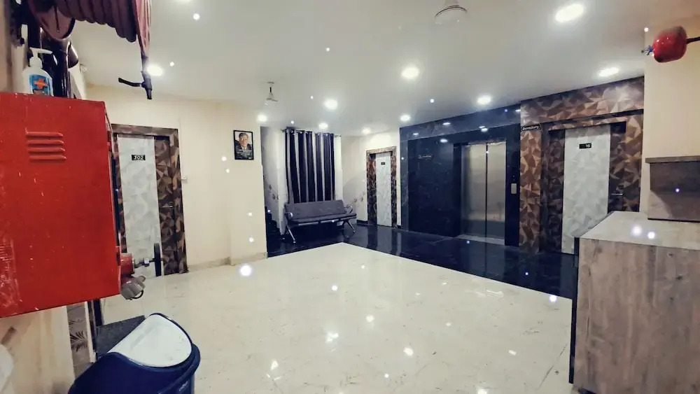 Hotel R S RESIDENCY