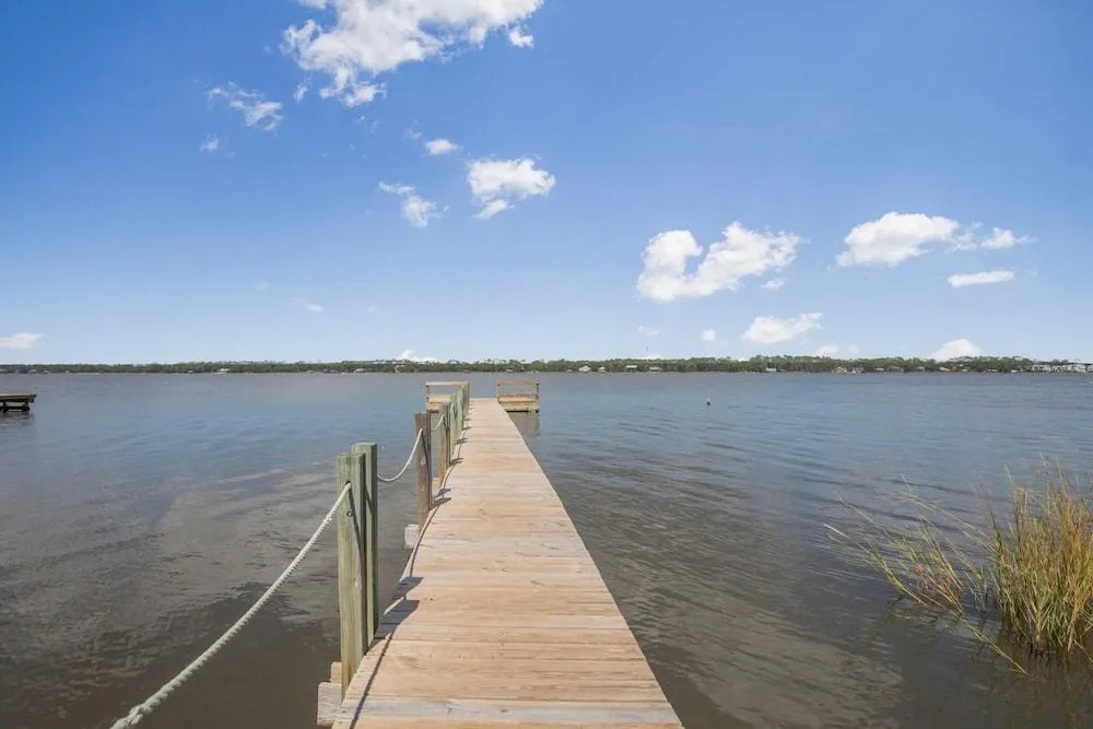 Sailhouse-east Pet Friendly Duplex in Gulf Shores