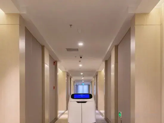 Echarm Hotel (Zhangye West Railway Station Bell Tower Area)