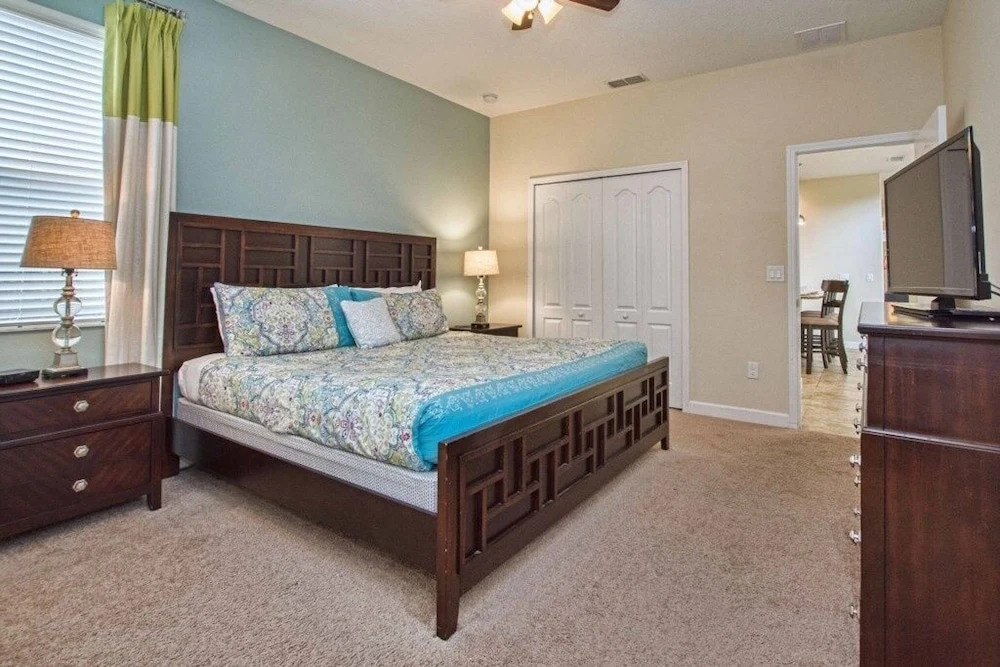 5 Bed House W- Pool In Paradise Palms 3180pp 5 Bedroom Home by RedAwning