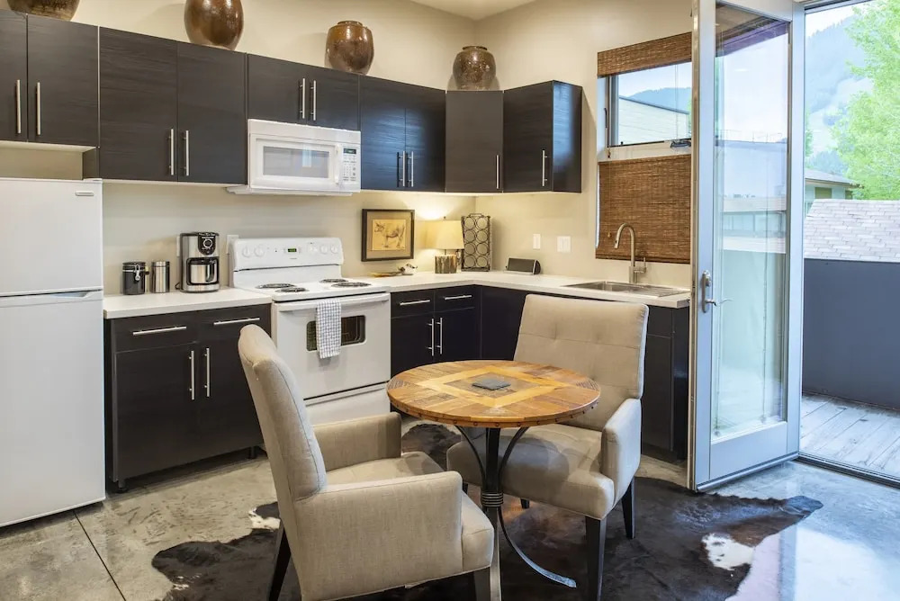 Abode at Penthouse Jackson