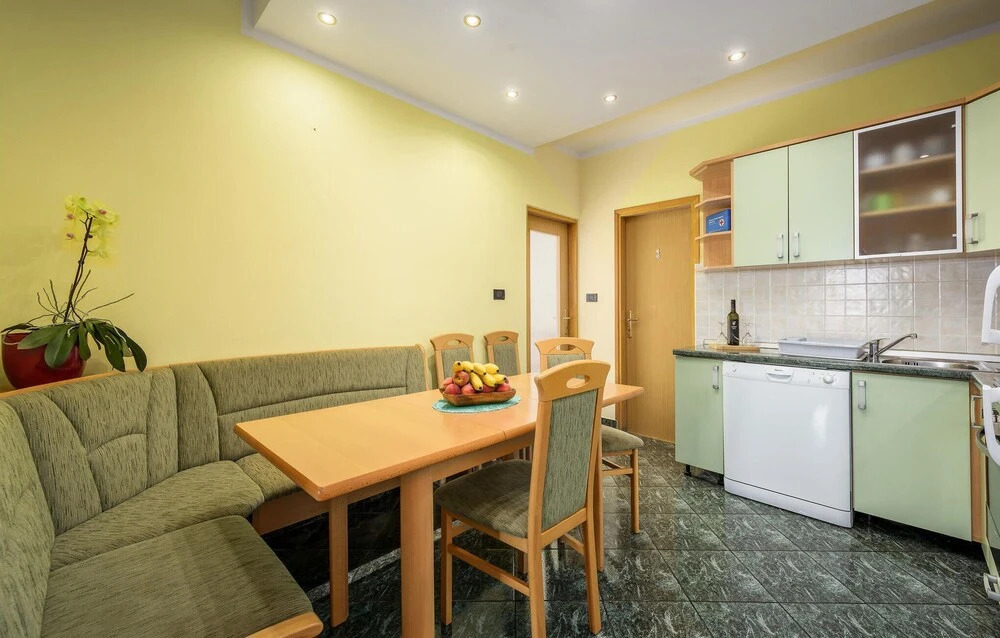 Stunning Home in Fazana With Wifi and 3 Bedrooms