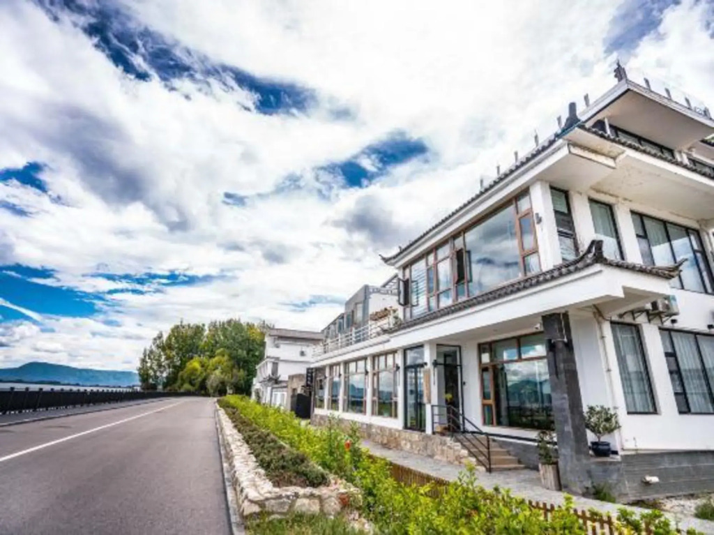 Dali Huayue Fanxing Sea View Inn