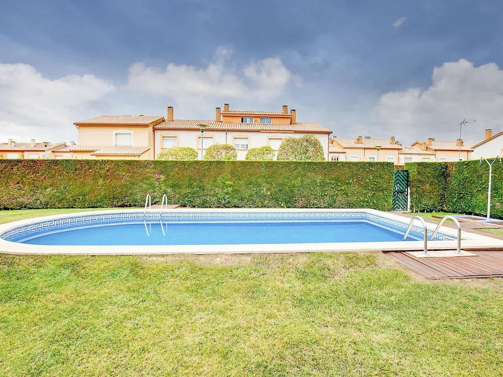 Explore Costa Brava From a Luxurious Holiday Home Close to the Centre