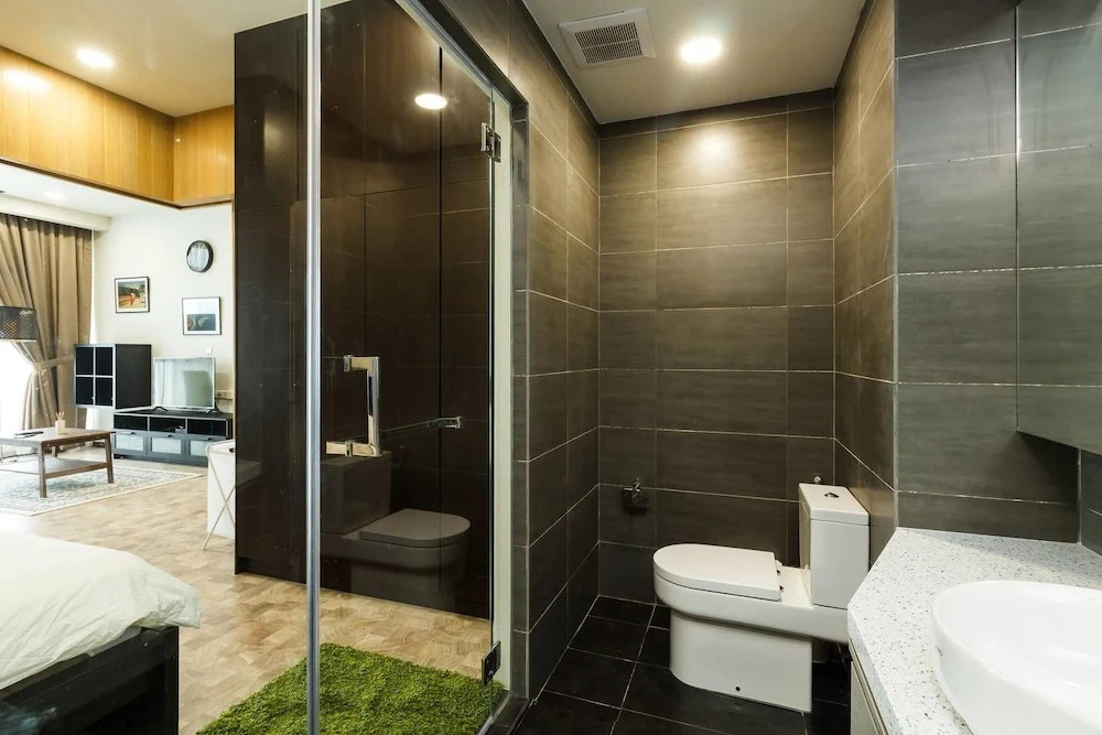 Professional 1BR Suites @ Tun Razak