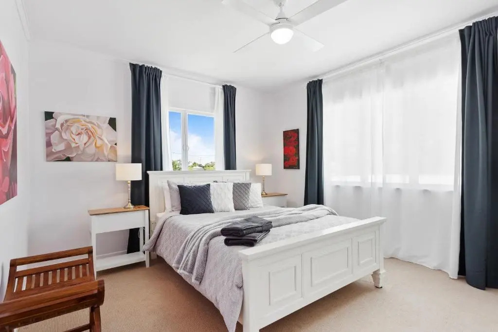 Artists Cottage - Cosy Home in Quiet Leafy Street