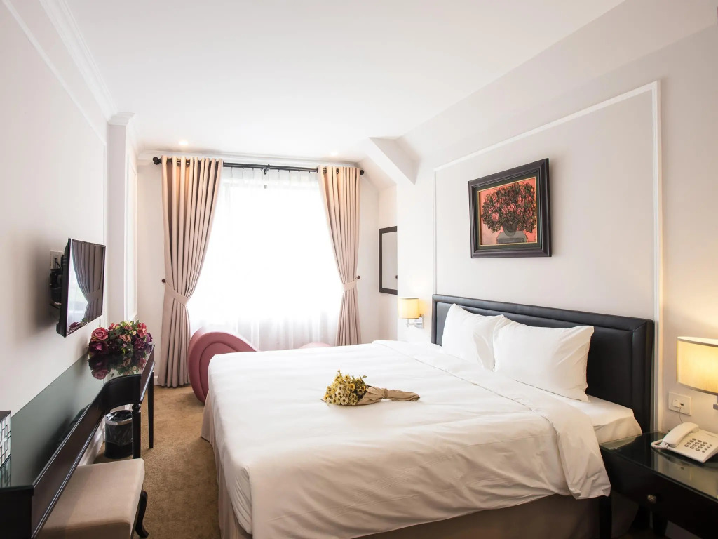 Dinh Elegant Hanoi Hotel