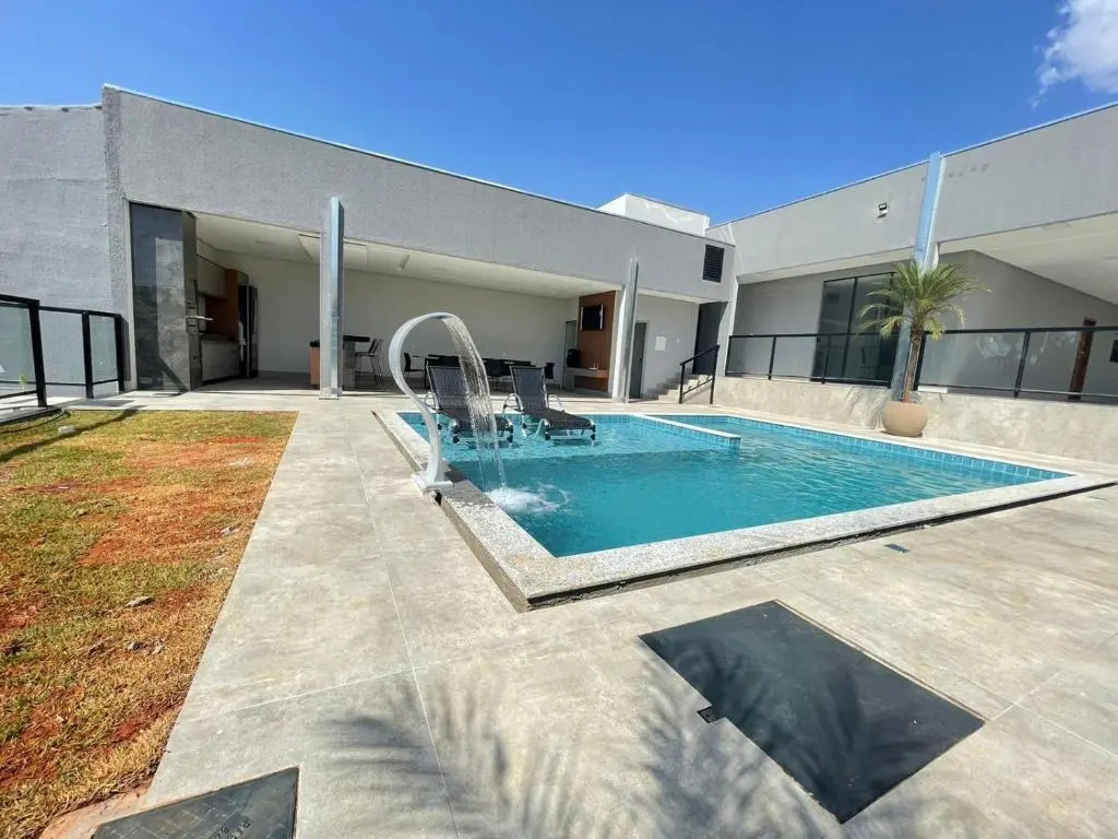 Casa aconchegante com 3 quartos com piscina - Sem roupas de cama e banho, pets sujeito a taxa extra