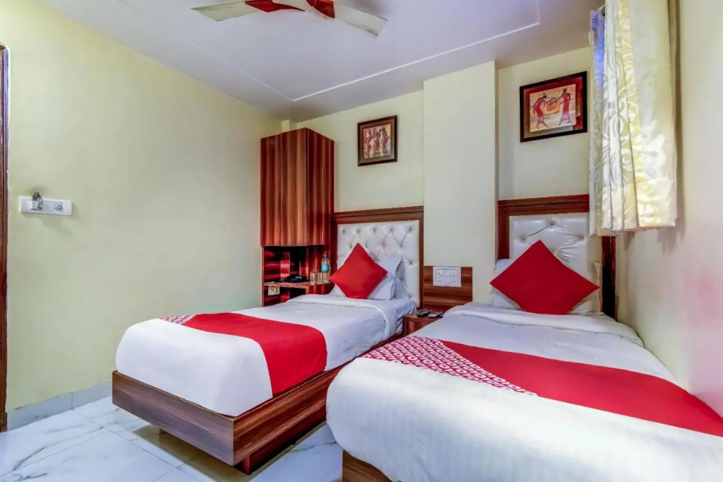 Hotel Sarthak Palace near Karol Bagh Metro station New Delhi
