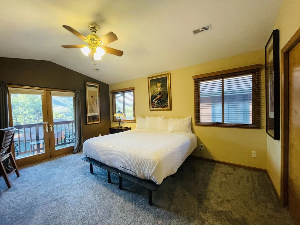 Elk Haven -- Ev #6079 3 Bedroom Condo by RedAwning