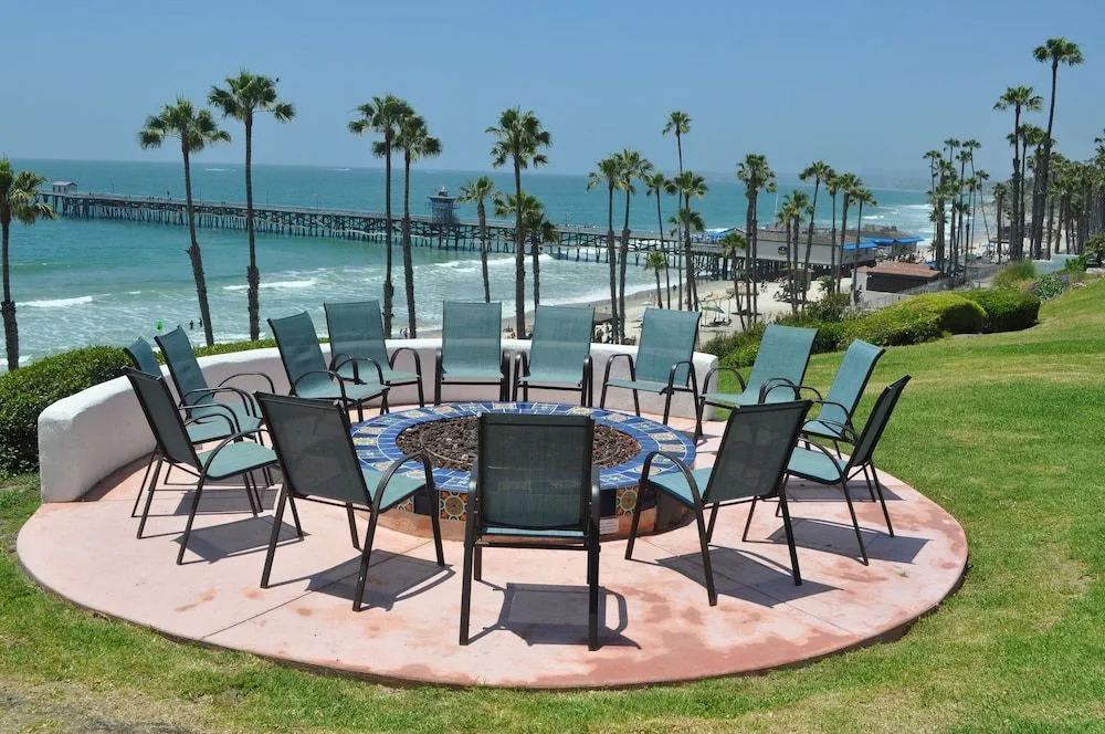 Beachcomber Inn