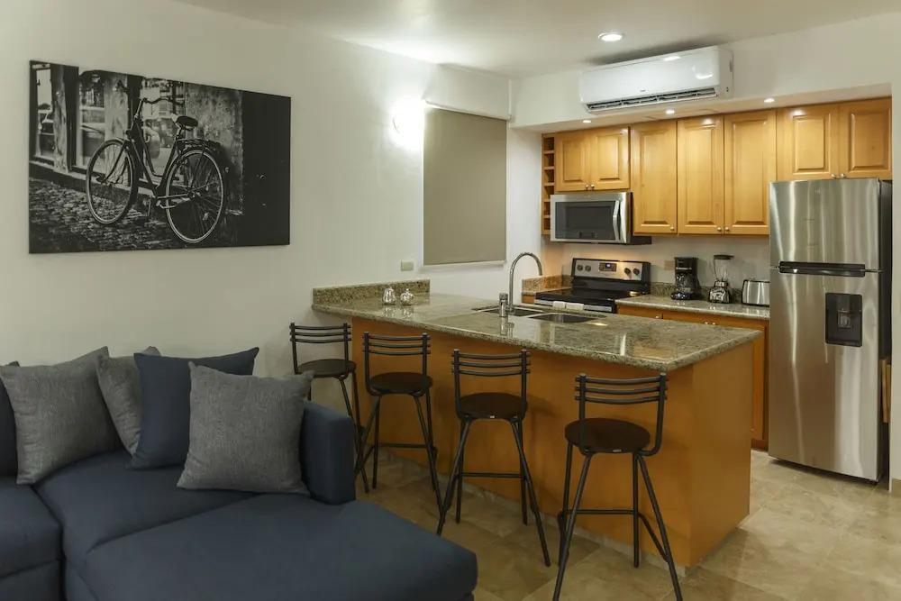 Peninsula 106 2 BR by Casago