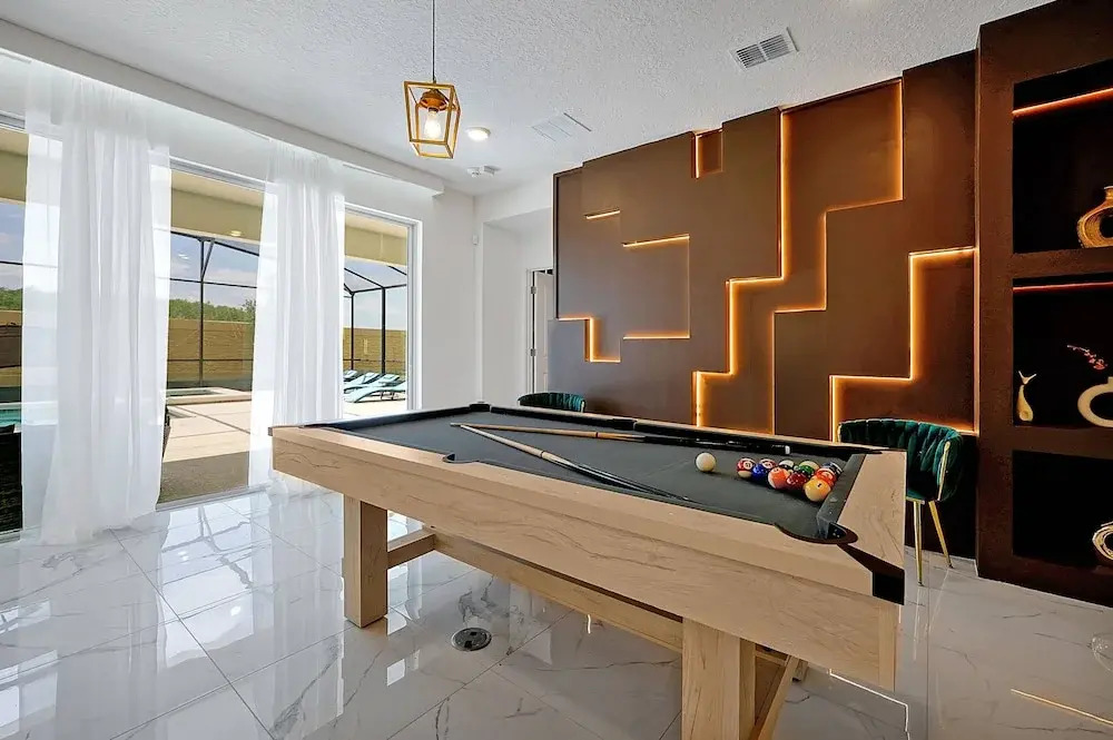 Luxury and Sophisticated 15 BR Ensuite