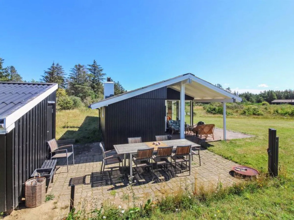 "Hunno" - 950m from the sea in NW Jutland