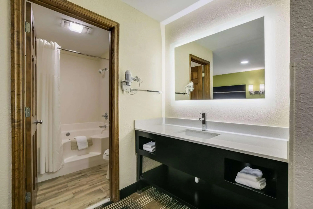 Quality Inn & Suites Mt Chalet