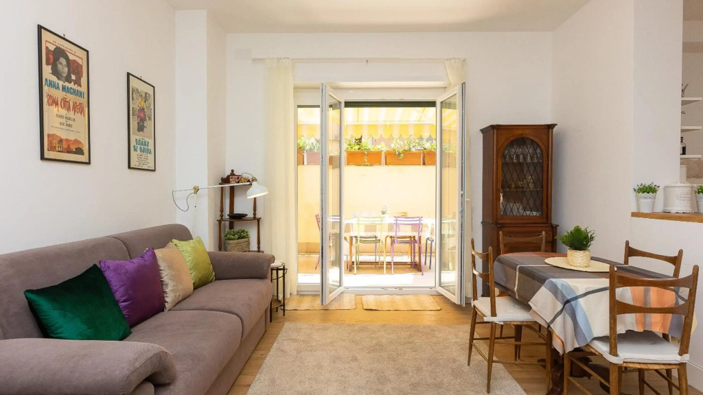 Rental in Rome Annietta Apartment