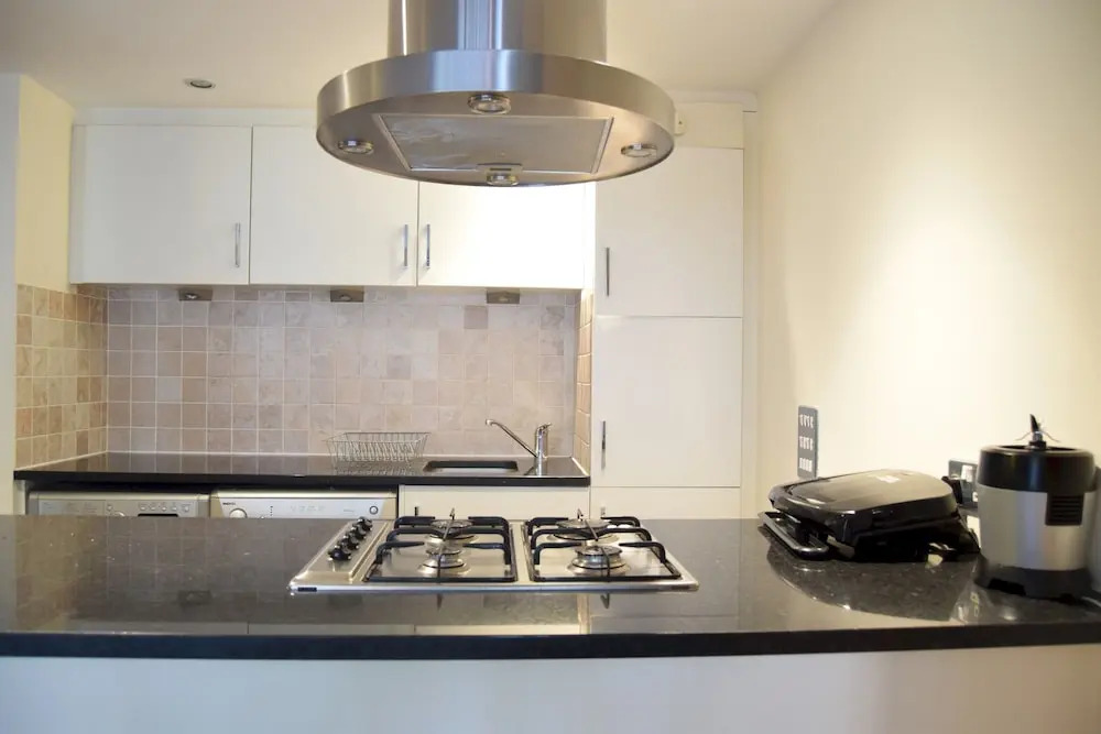 Modern 2 Bedroom Apartment