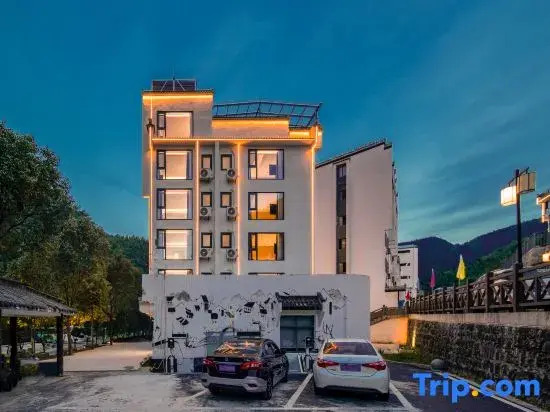 Ruinan Mountain Residence