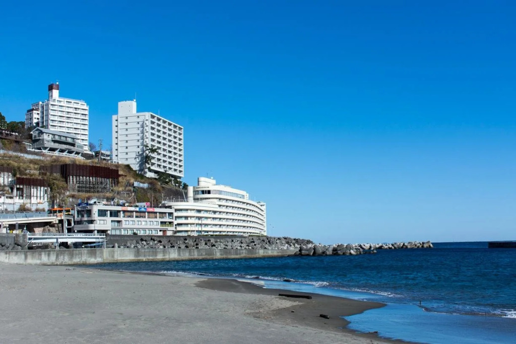 Wisterian Life Club Atami