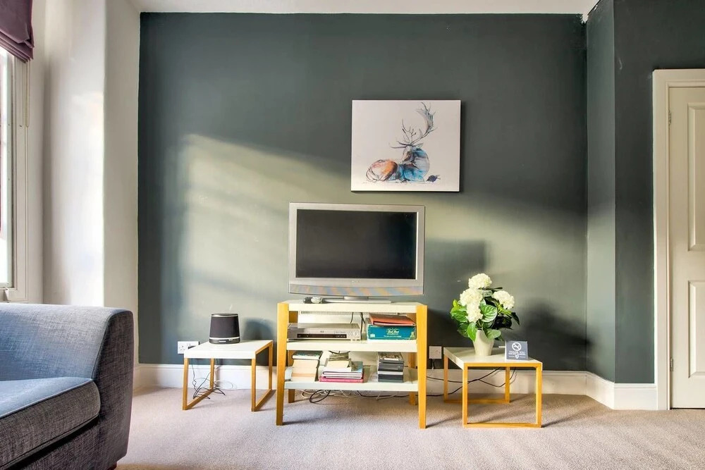 JOIVY Great Location - Lovely Rose St Apt in City Centre