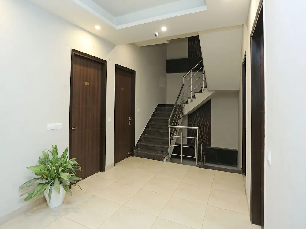 Townhouse Akshay Hotel