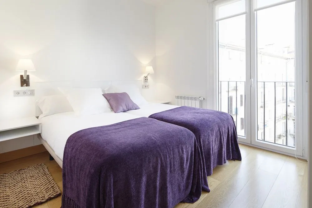 Bretxa Apartment by FeelFree Rentals