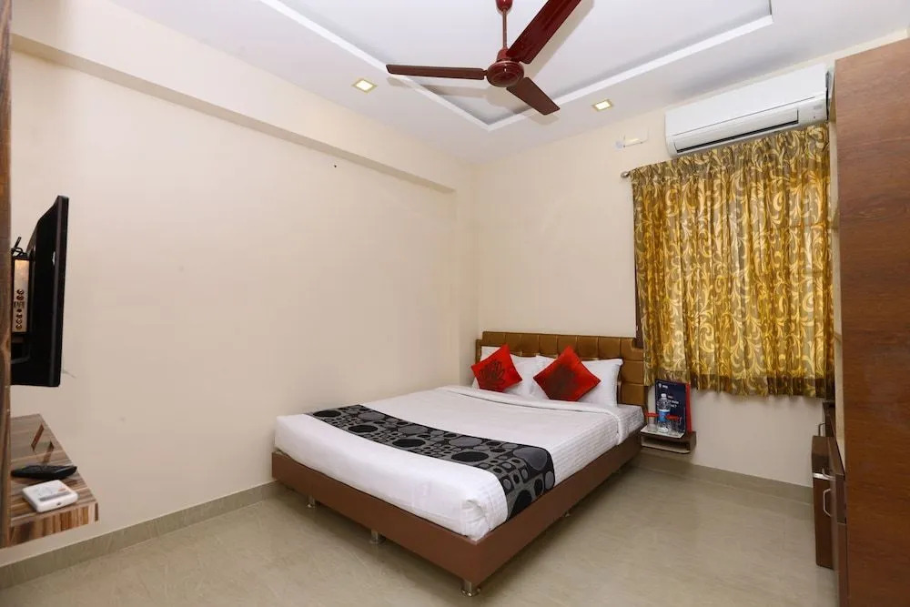 Oyo 40876 Sri Kamadhenu Residency