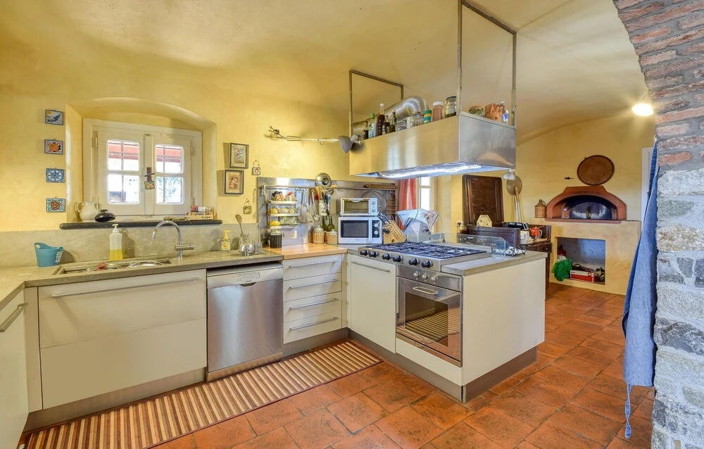 Beautiful Home In Cogorno